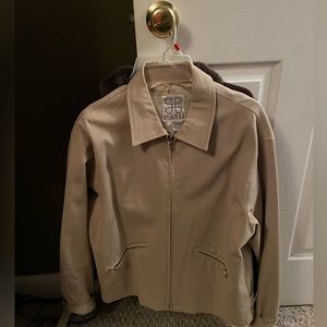 Tan zipper jacket. Cute for fall and winter